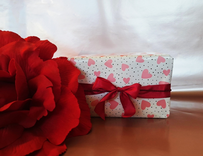 Geschenkpapier Coated Hearts 50cm x 100meter